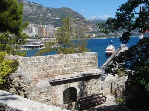 Форт Антуан, Fort Antoine Theatre